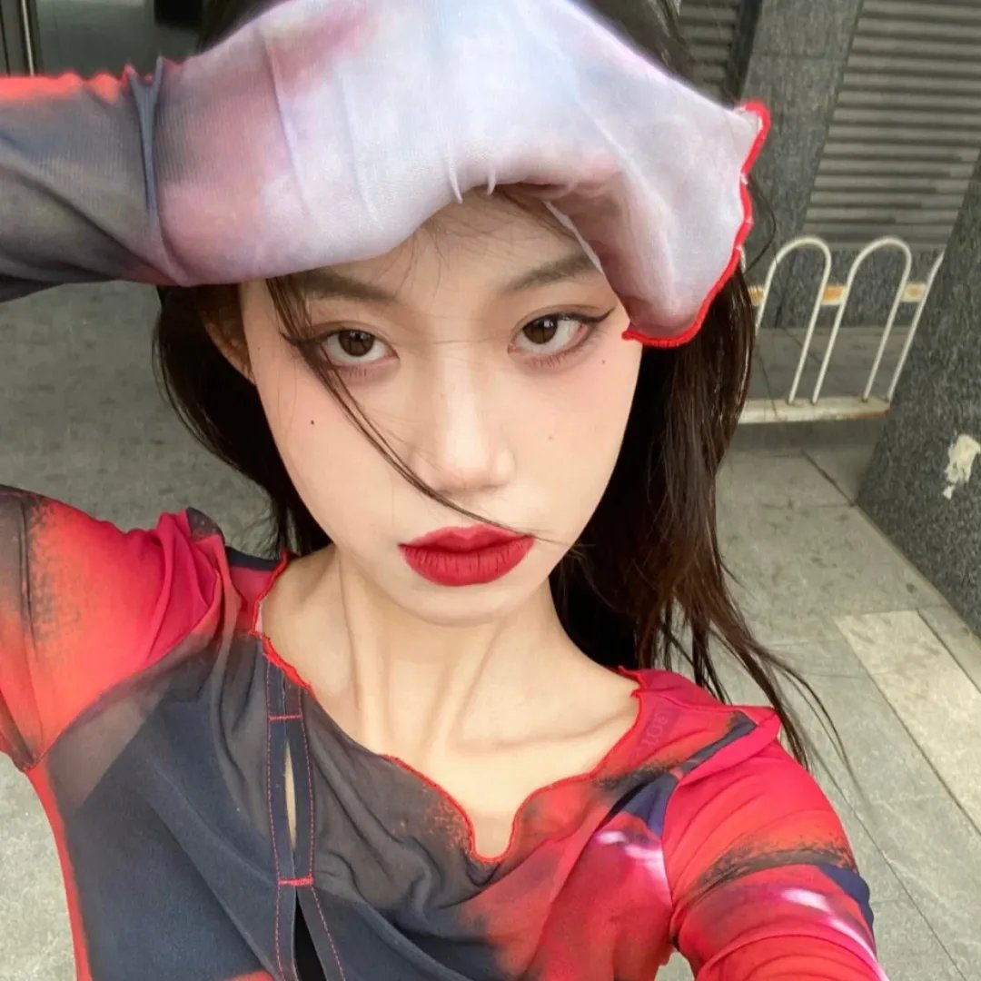 我跟闺蜜双穿后大搞基建